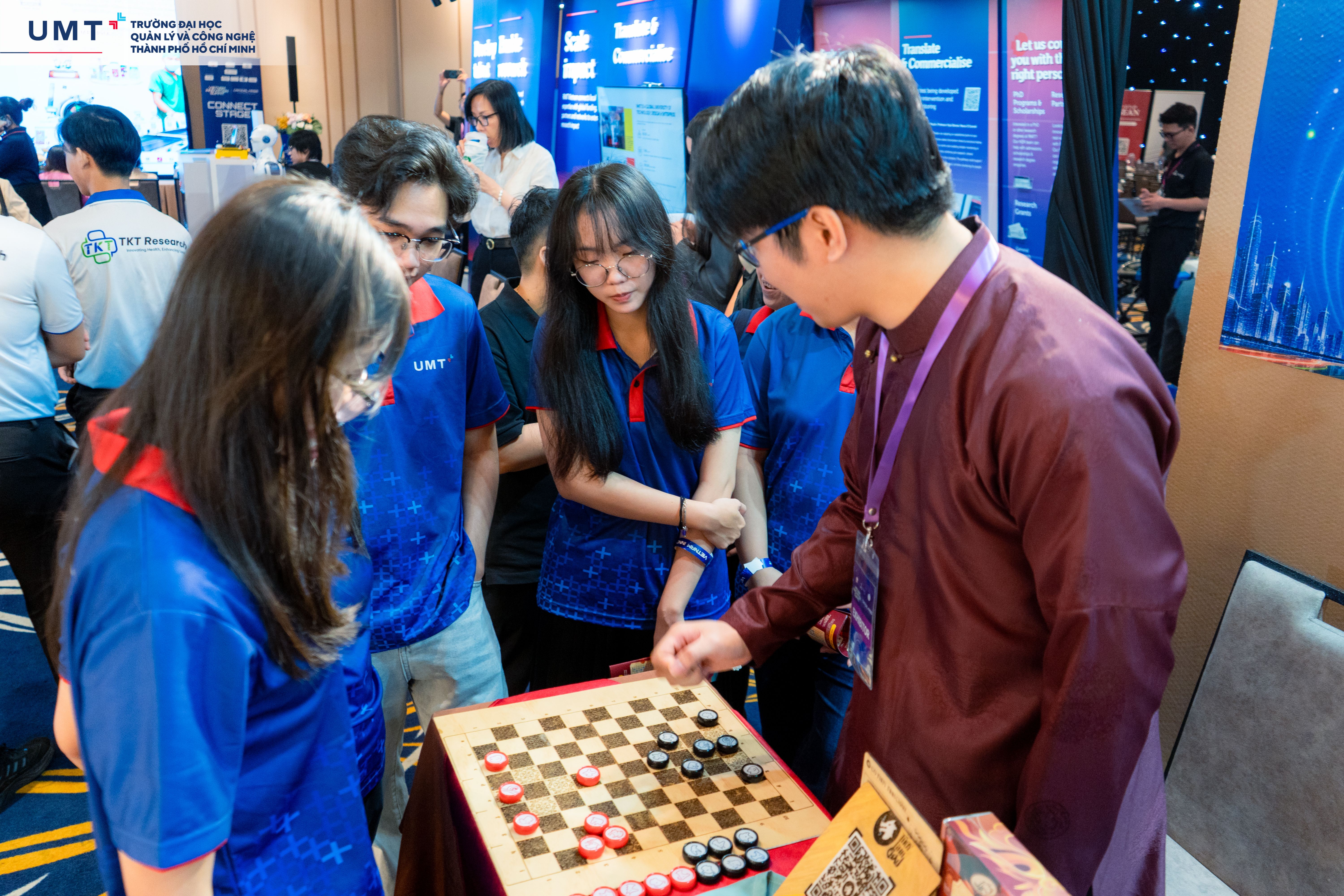 UMT04564.jpg UMT04564.jpg